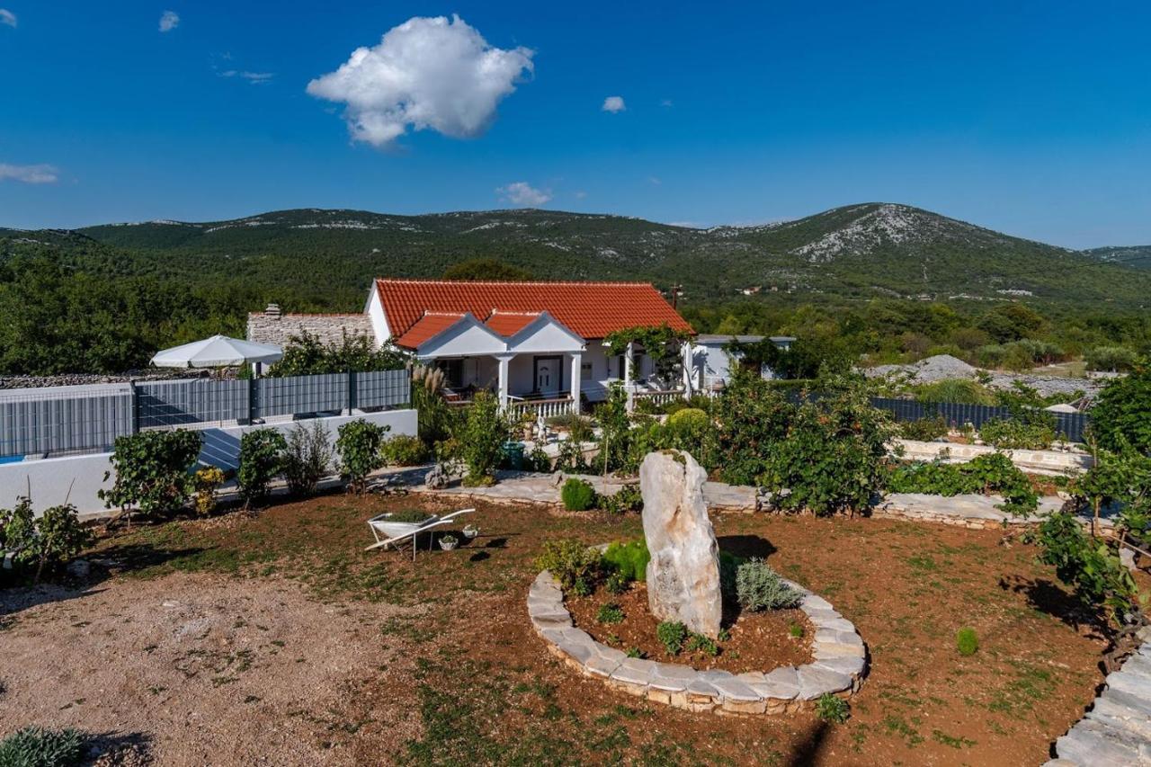 House Camellia With Fenced Pool And Playground Villa Blizna Donja Exterior photo